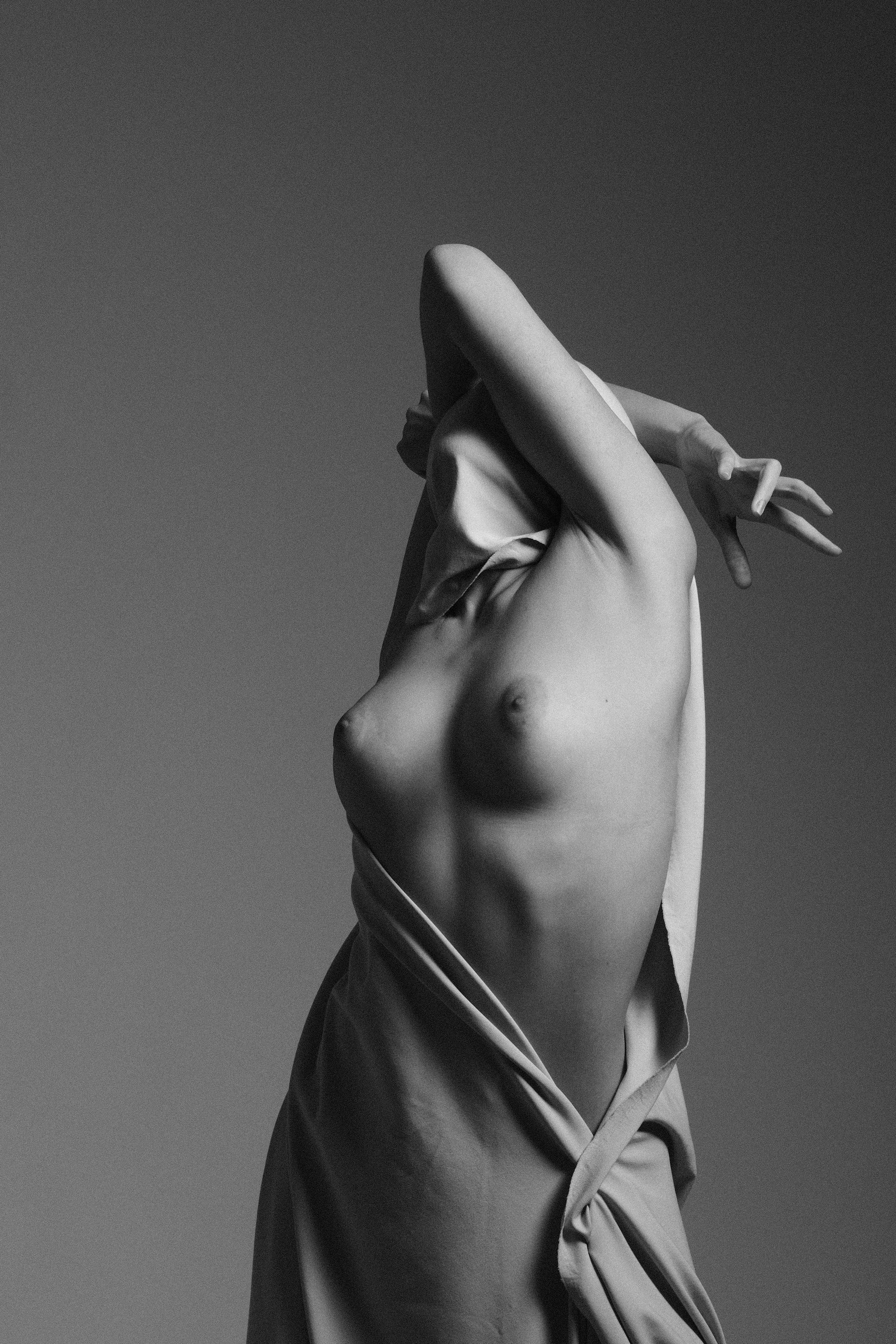 Veiled - a project about body positivity - detail from the blog article