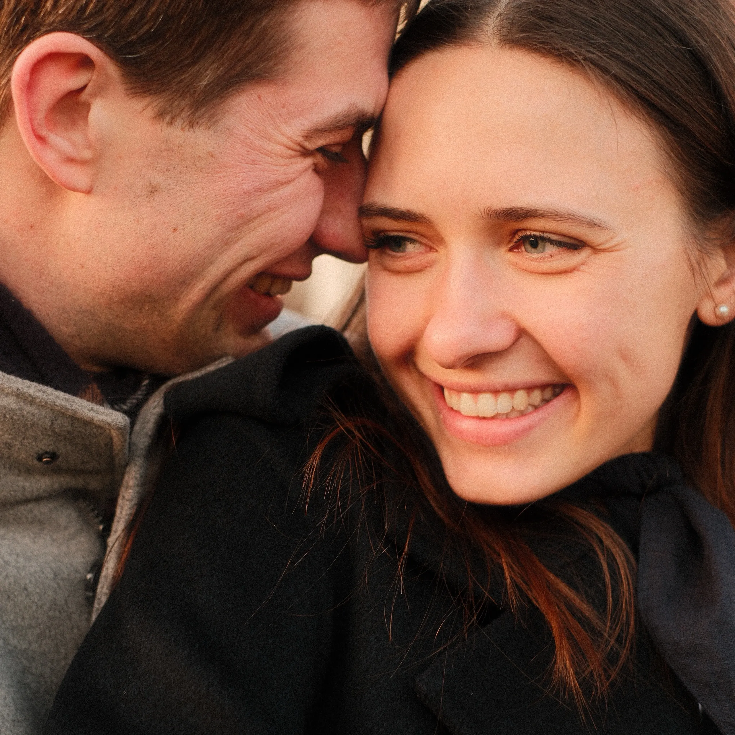 Couple Photos in Vienna Between Rathaus and Heldenplatz - detail from the blog article