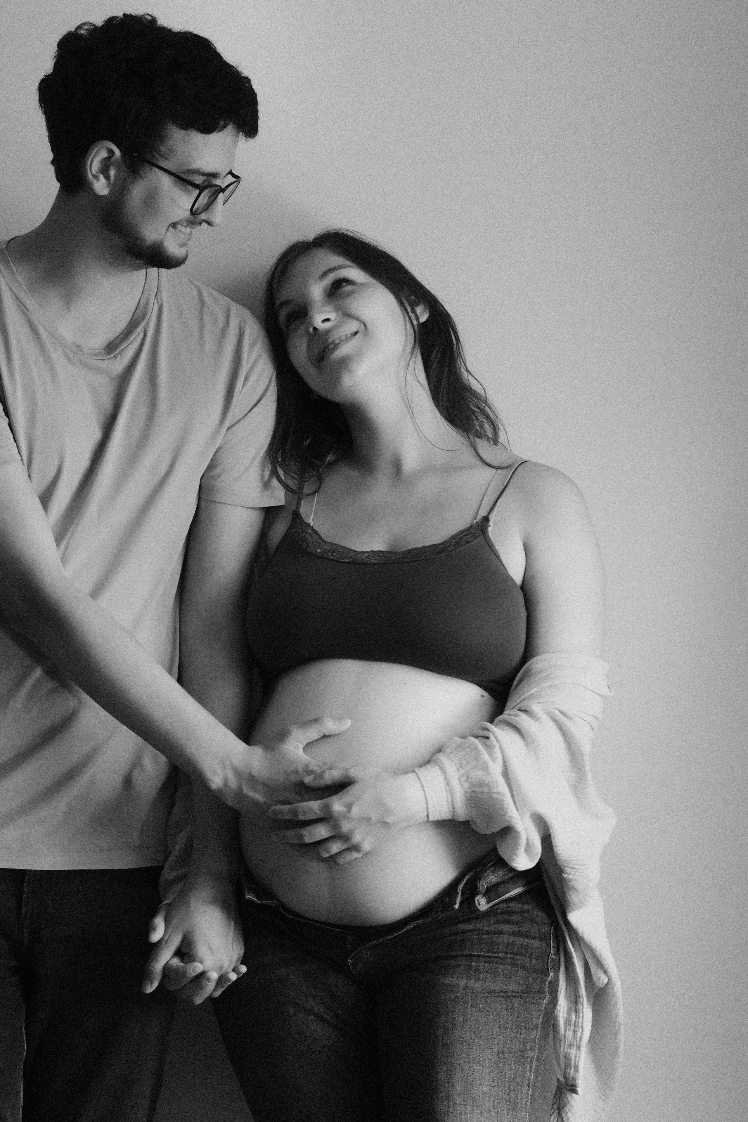 Maternity Shoot at Home and in the Park - detail from the blog article