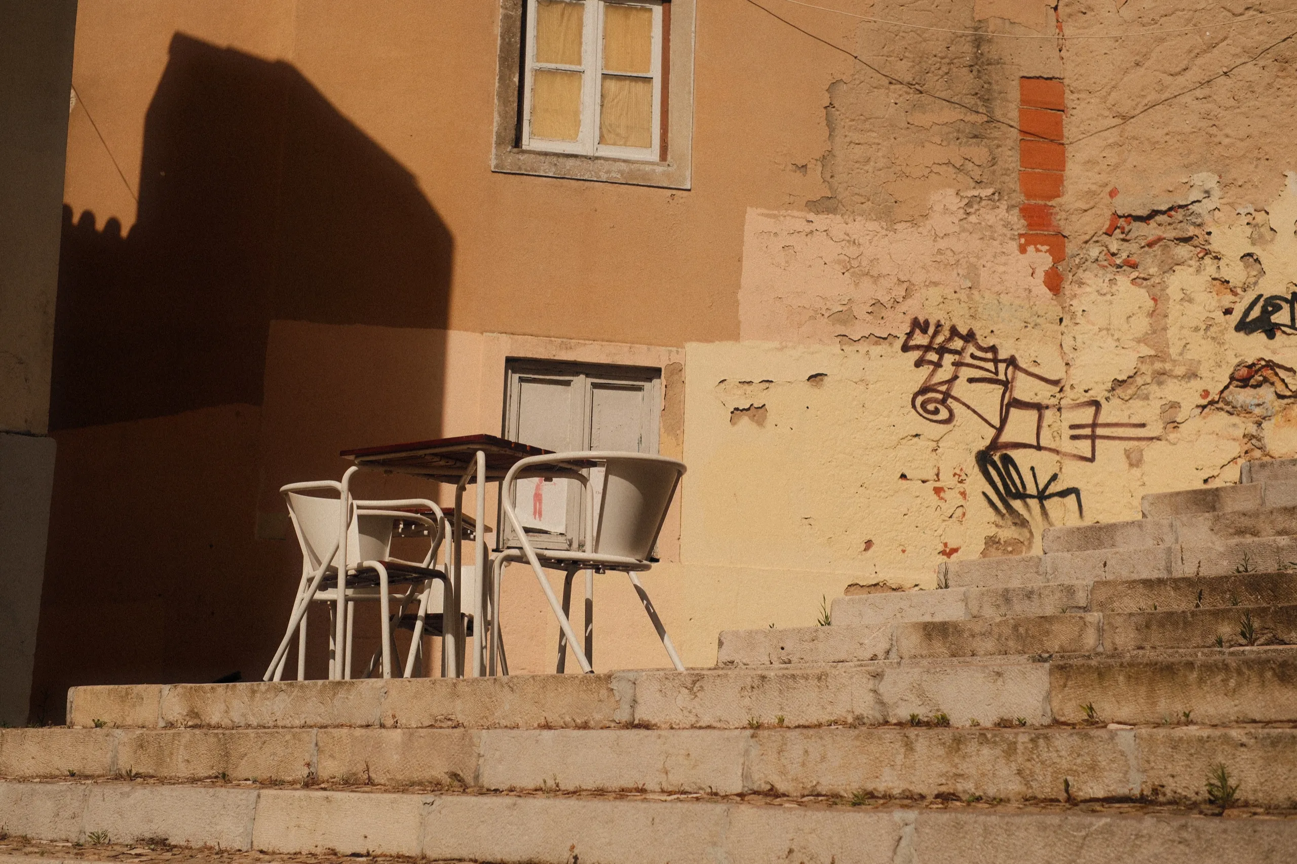 Street Photography in Lisbon - detail from the blog article